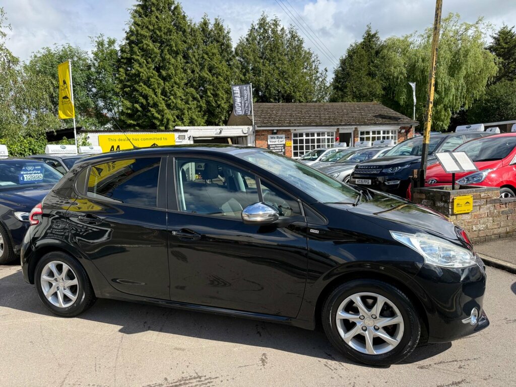 Peugeot 208 1.2 Vti Puretech Style Euro 5 Black #3