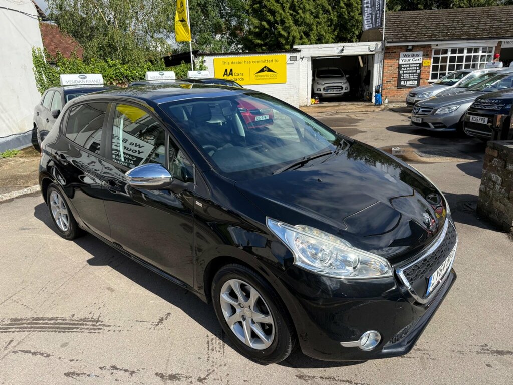 Peugeot 208 1.2 Vti Puretech Style Euro 5 Black