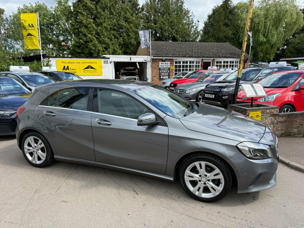 Mercedes-Benz A Class Hatchback 1.5 Black #2