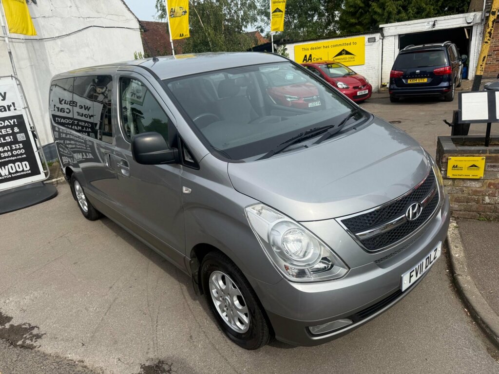 Hyundai I800 Style White #18