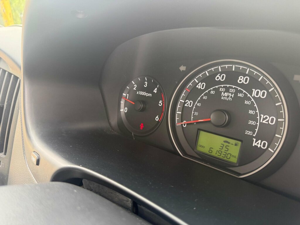 Hyundai I800 Style White #31
