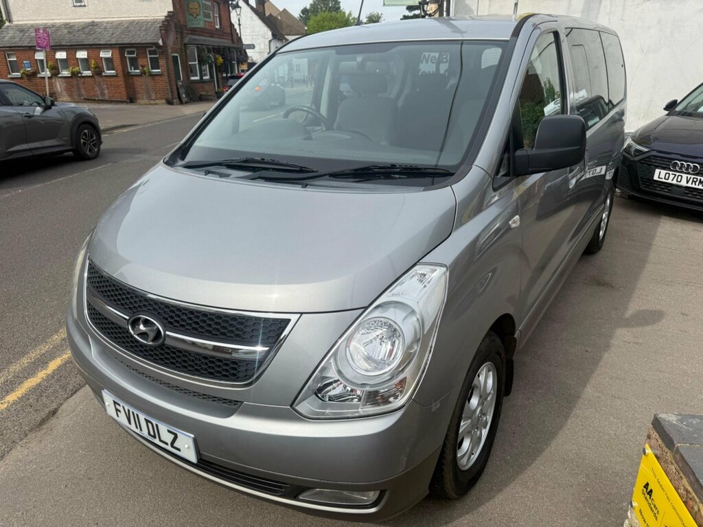 Hyundai I800 Style White #15