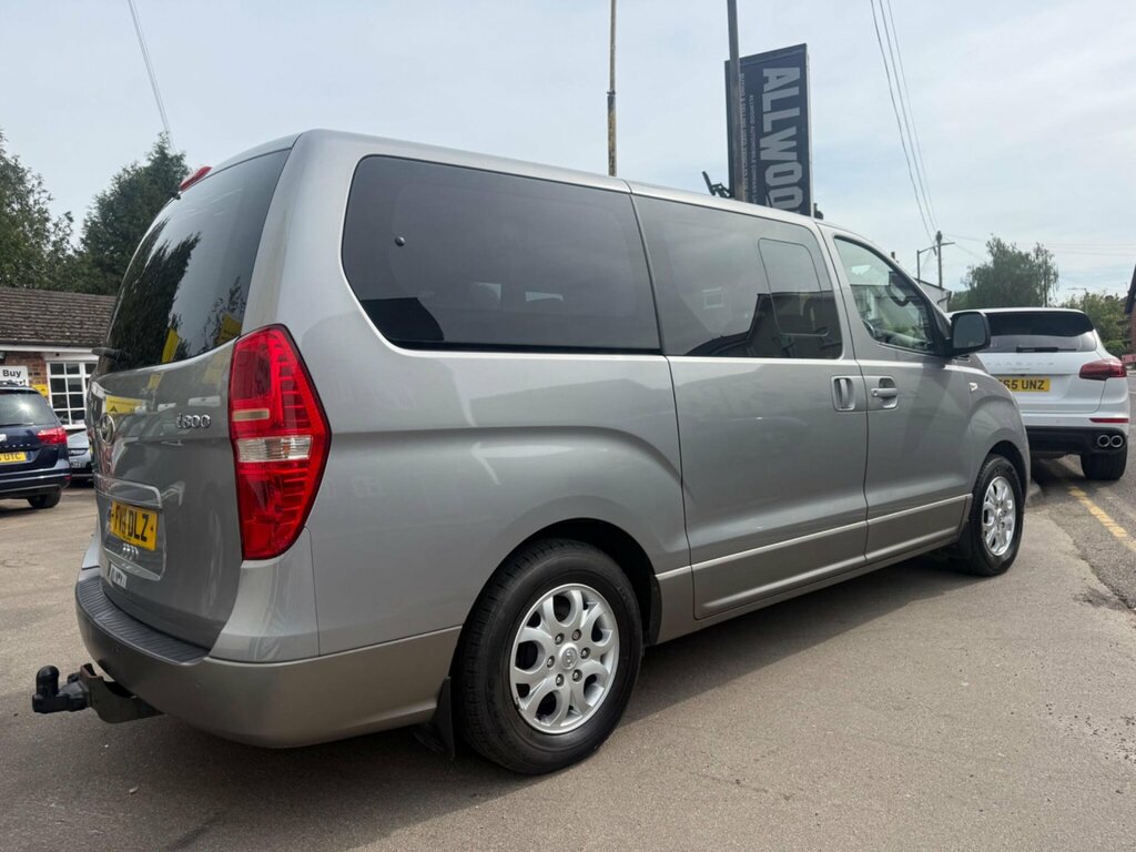Hyundai I800 Style White #9