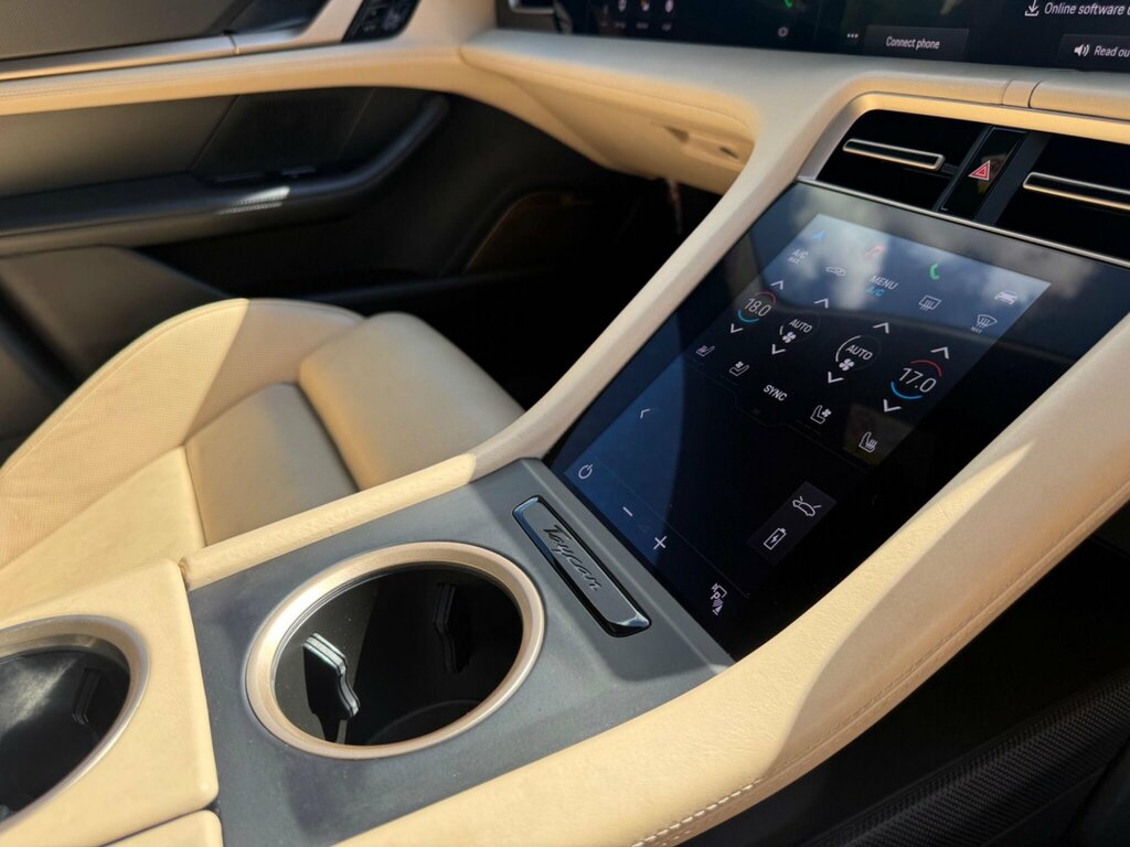 Porsche Taycan 4S 93Kwh Silver #29