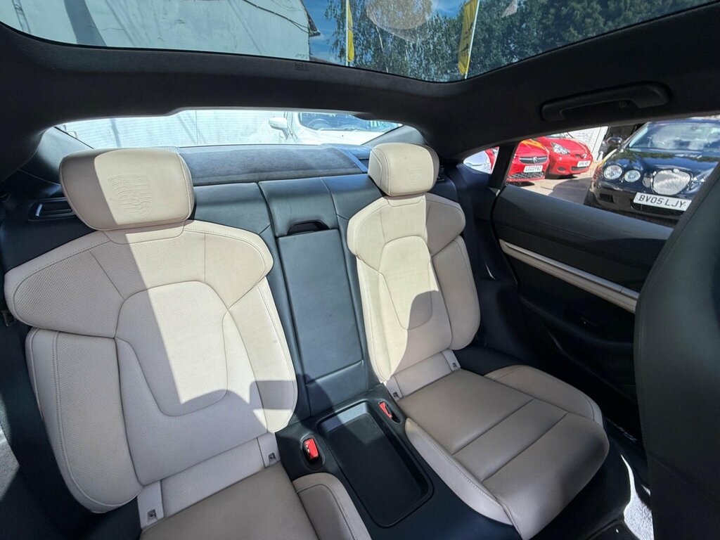 Porsche Taycan 4S 93Kwh Silver #39
