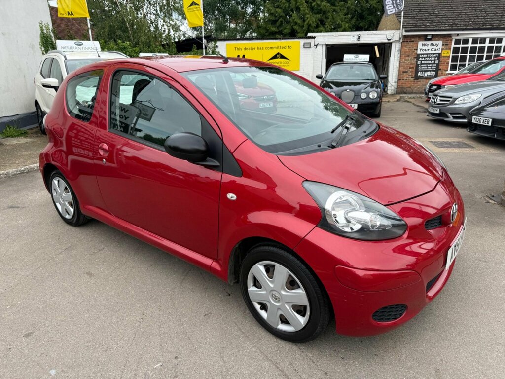 Toyota Aygo 1.0 Vvt-i Ice Euro 5 Red #2