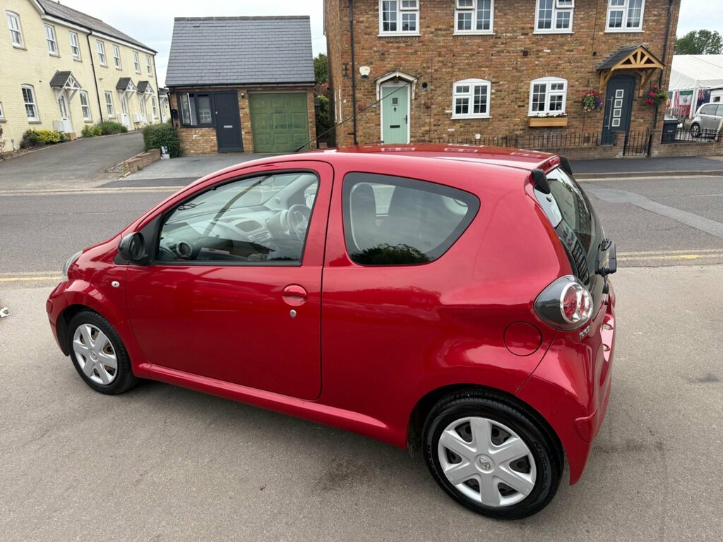 Toyota Aygo Ice Green #13