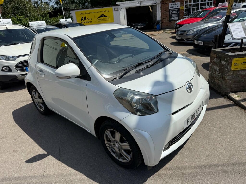 Toyota IQ White #10
