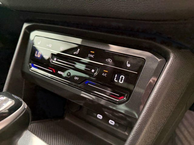Volkswagen Tiguan Elegance White #26