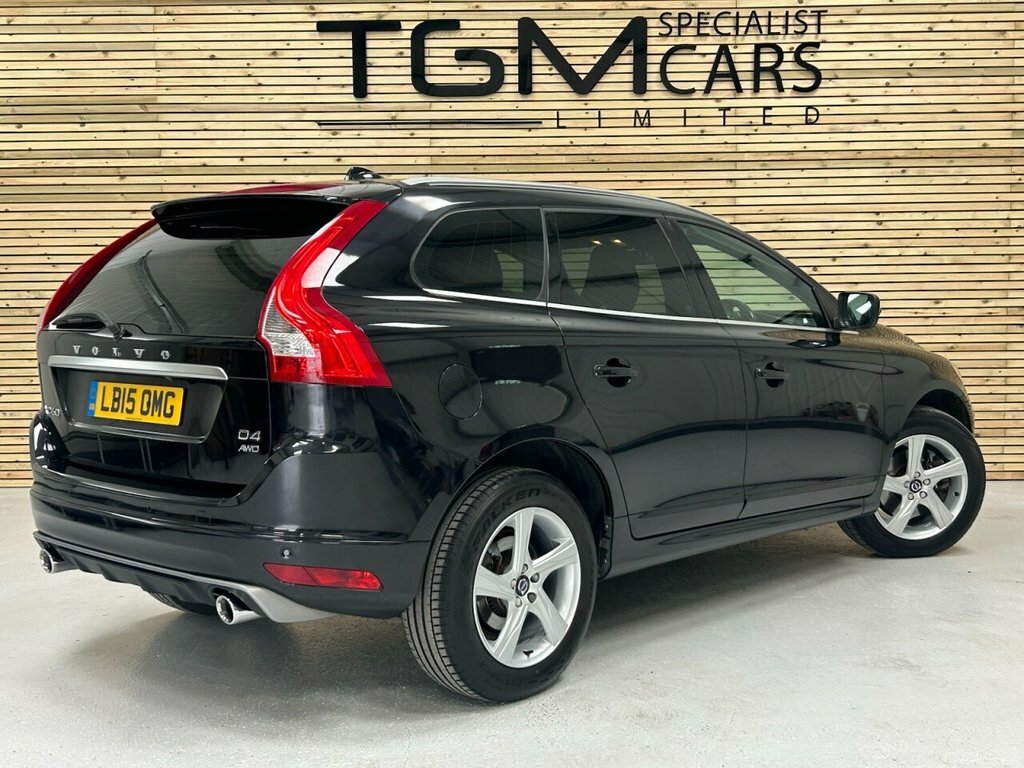 Volvo XC60 2.4L R-design Lux Nav Black #4