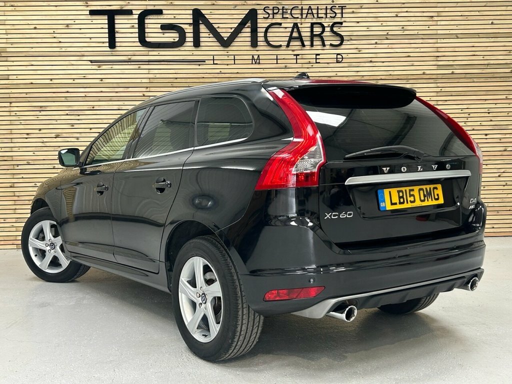 Volvo XC60 2.4L R-design Lux Nav Black #3