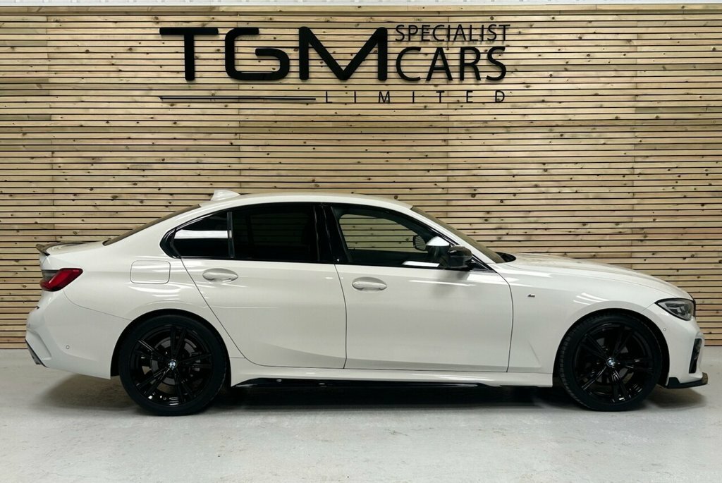 BMW 3 Series 2L M Sport FL69HLZ White #5