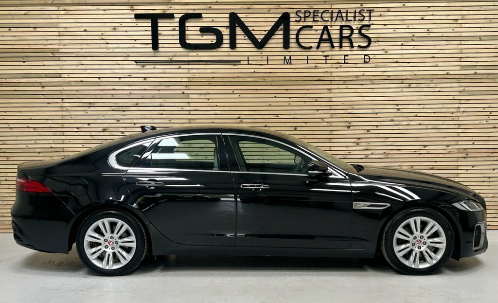 Jaguar XF 2L S RA70BYJ Black #5