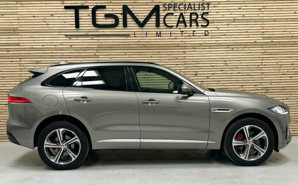 Jaguar F-Pace 3L S Silver #5