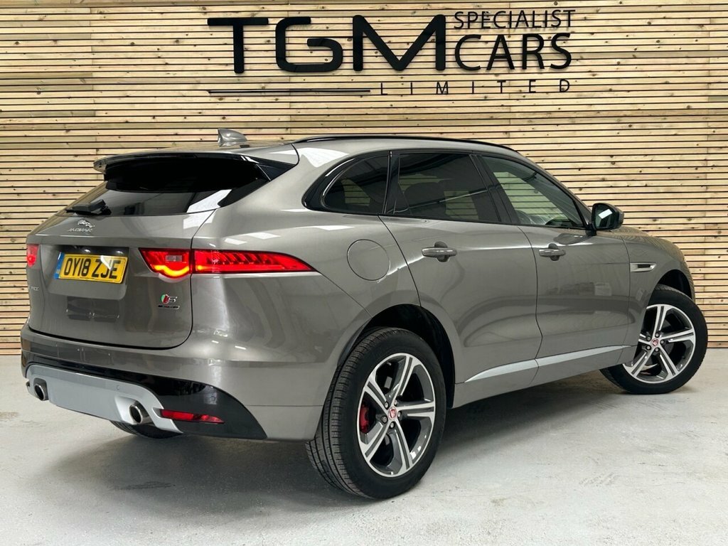 Jaguar F-Pace 3L S Silver #4