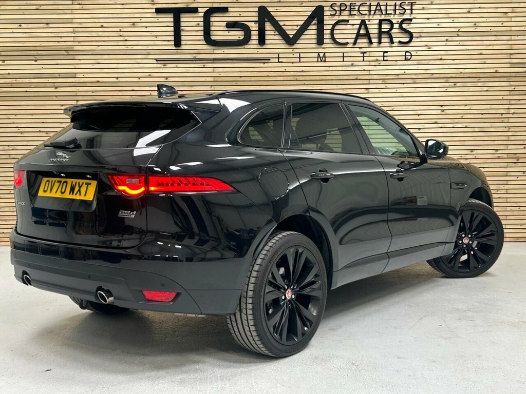Jaguar F-Pace 2L Chequered Flag Black #4