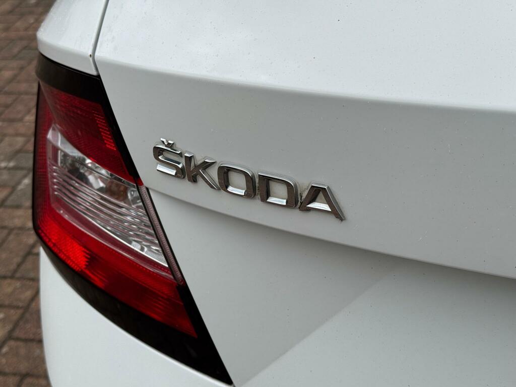 Skoda Fabia 2016 16 Se Black #58