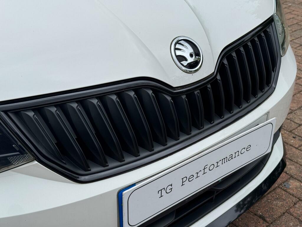 Skoda Fabia 2016 16 Se Black #53