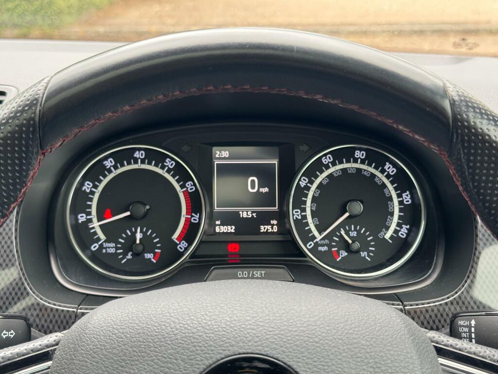 Skoda Fabia Monte Carlo White #6