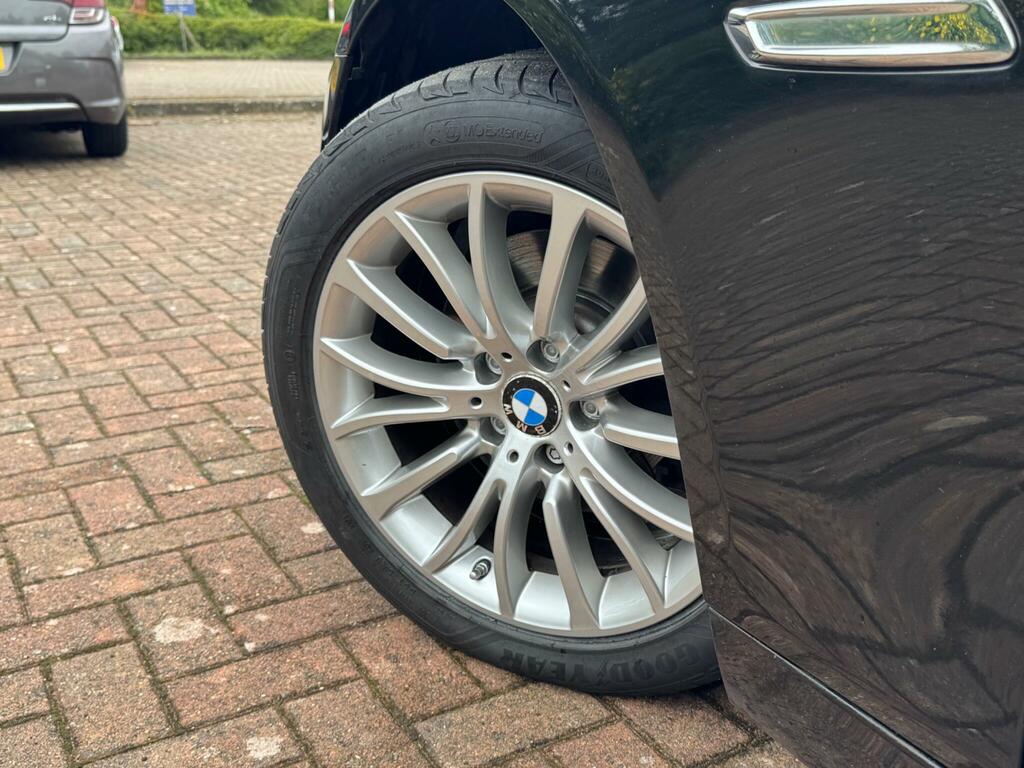 BMW 5 Series Saloon Grey #9