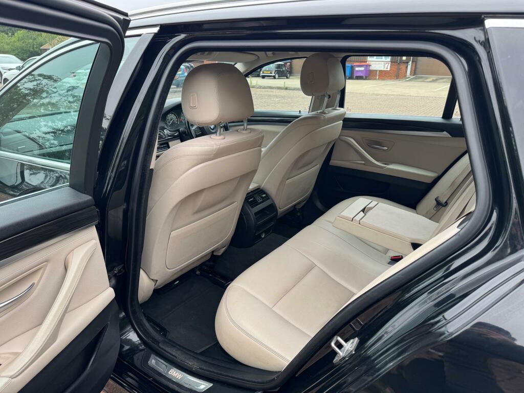 BMW 5 Series Saloon Grey #45