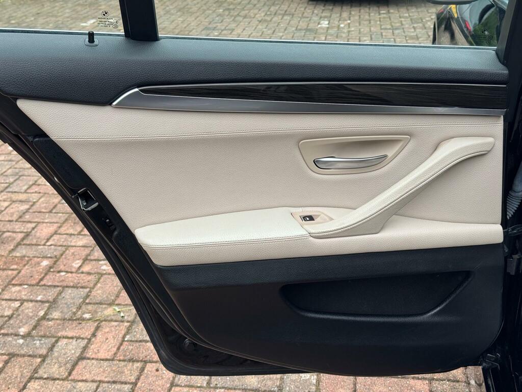 BMW 5 Series Saloon Grey #56
