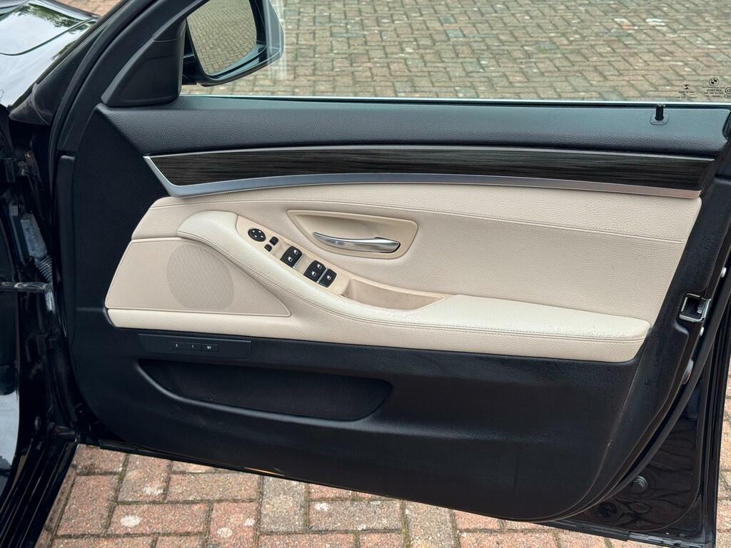 BMW 5 Series Saloon Grey #48