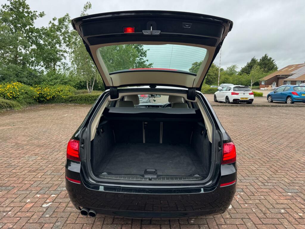 BMW 5 Series Saloon Grey #57