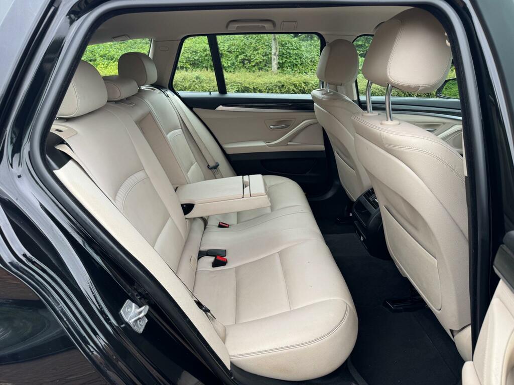 BMW 5 Series Saloon Grey #40