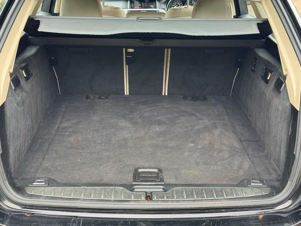 BMW 5 Series Saloon Grey #58