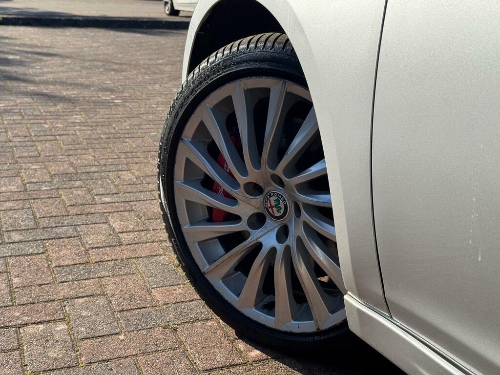 Alfa Romeo Giulietta Grey #9