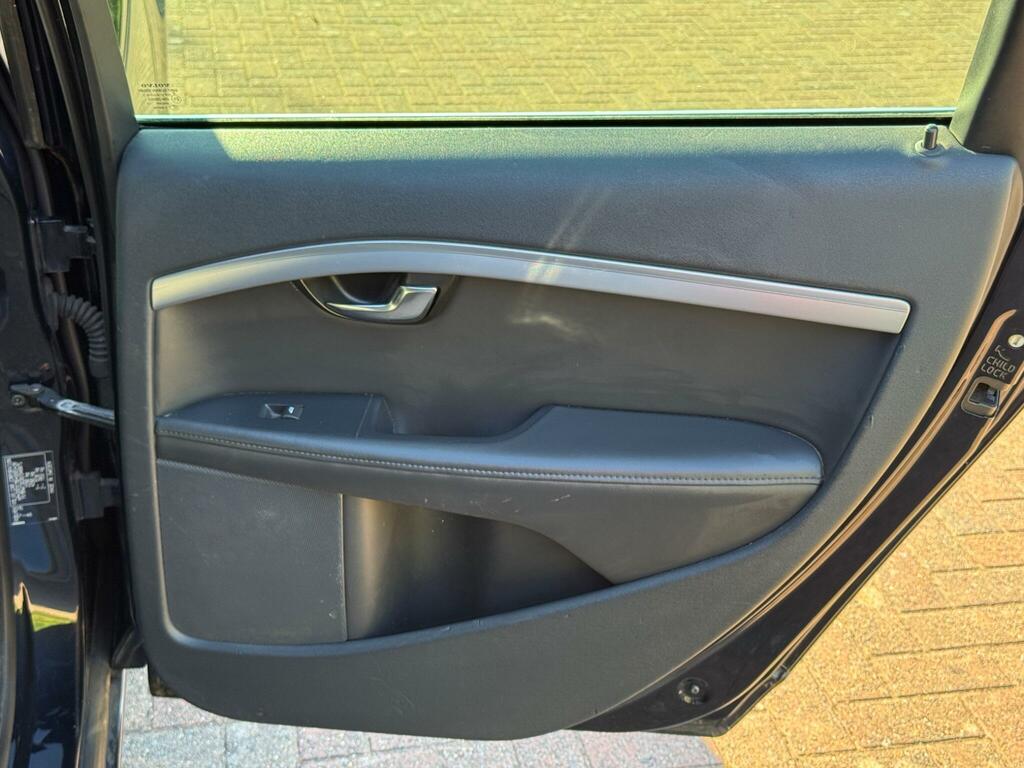 Volvo V70 2.0 D4 Se Lux Euro 6 Ss Silver #43