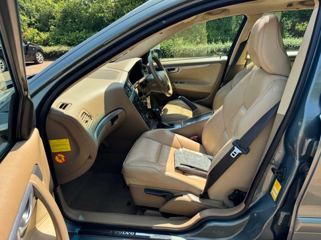 Volvo V70 V70 Se T Geartronic Blue #42