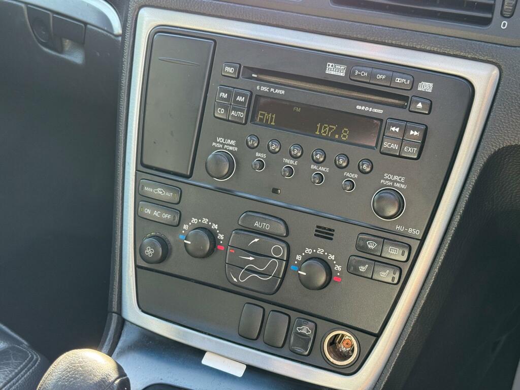 Volvo V70 2.5T Se Geartronic Silver #25