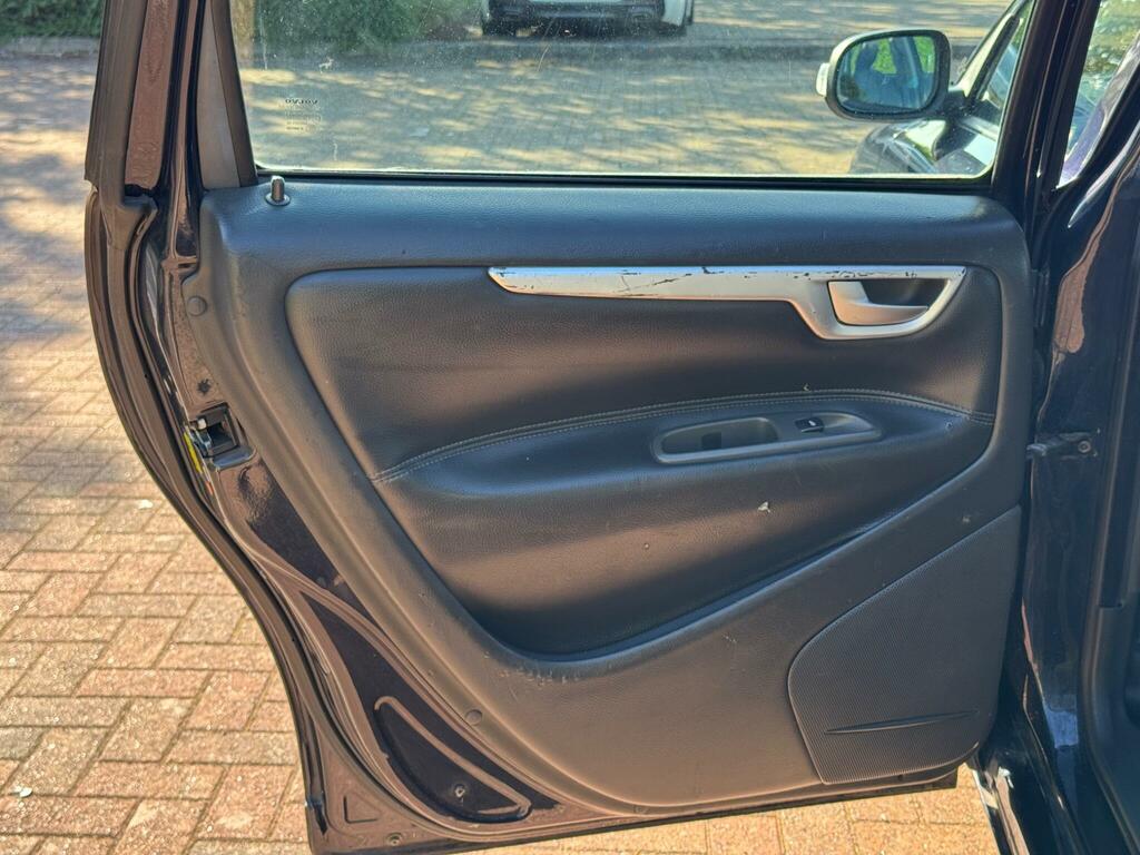 Volvo V70 2.5T Se Geartronic Silver #52