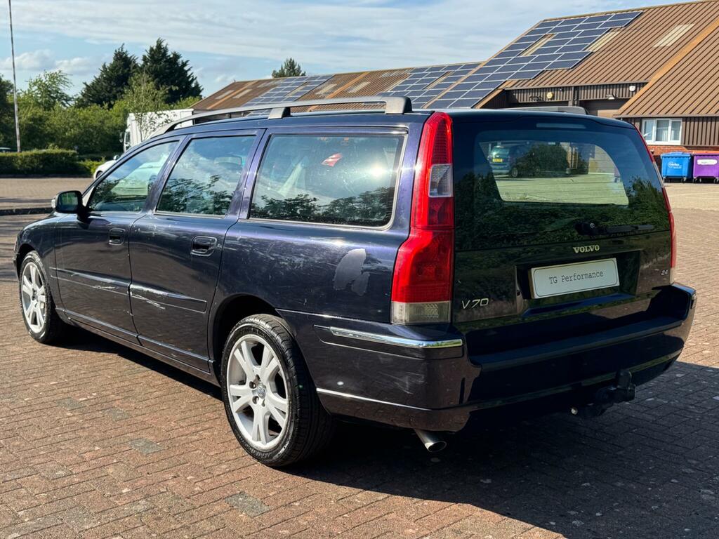 Volvo V70 Se Blue #2