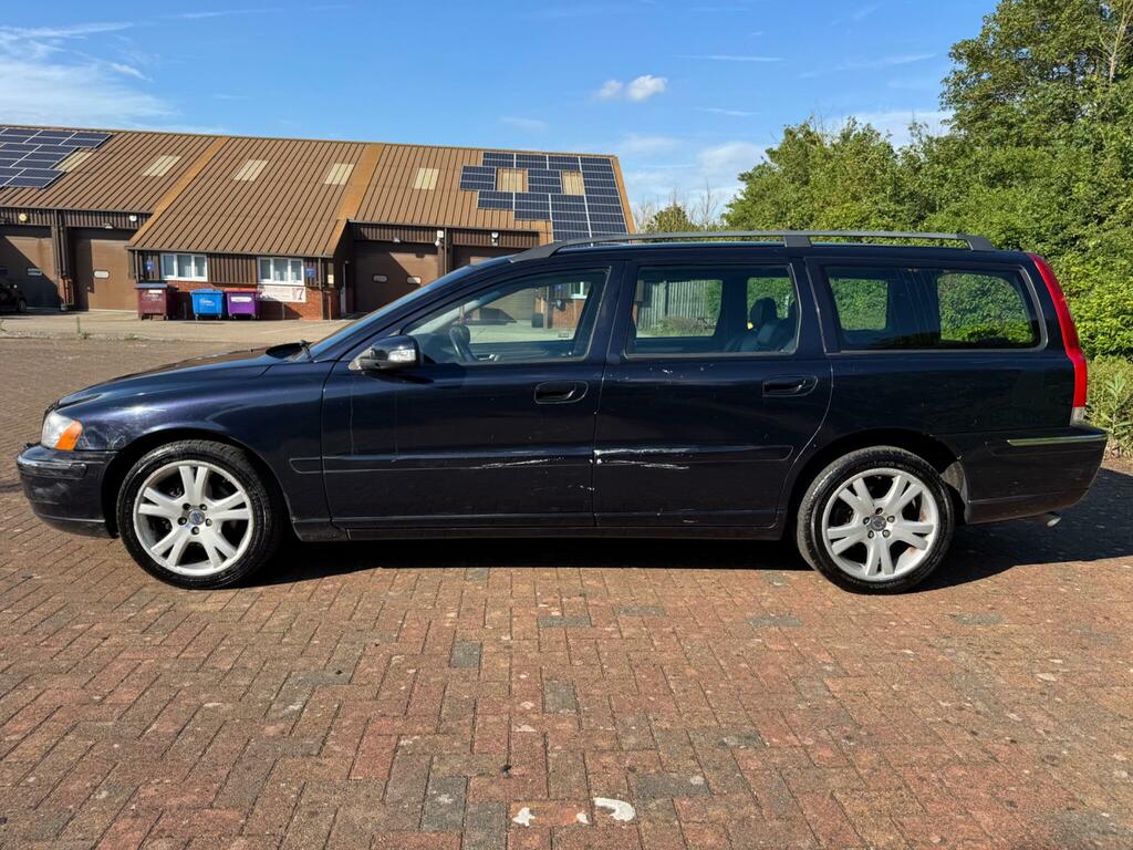 Volvo V70 Se Blue #4