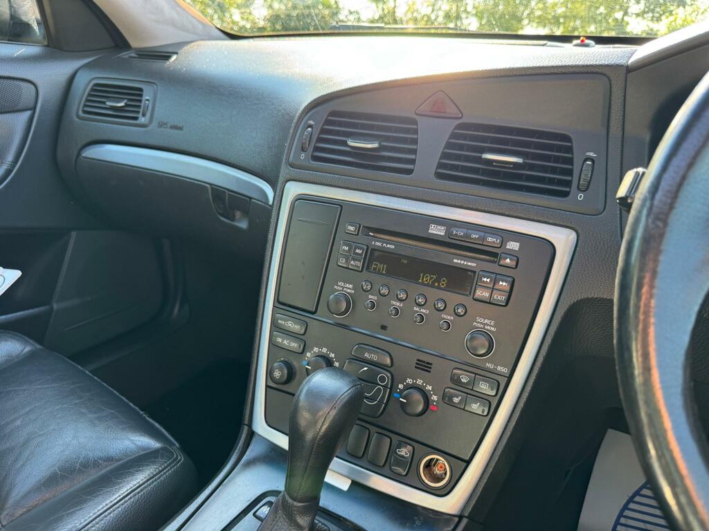 Volvo V70 2.5T Se Geartronic Silver #24