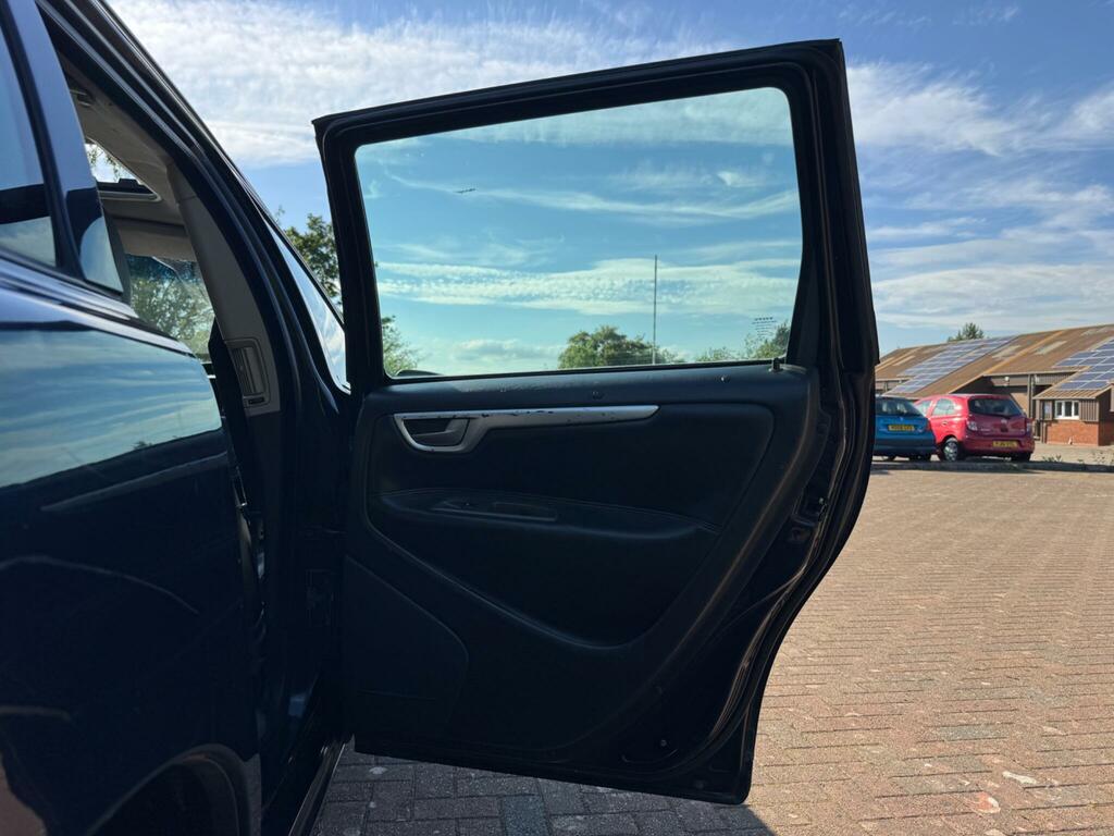 Volvo V70 2.5T Se Geartronic Silver #47
