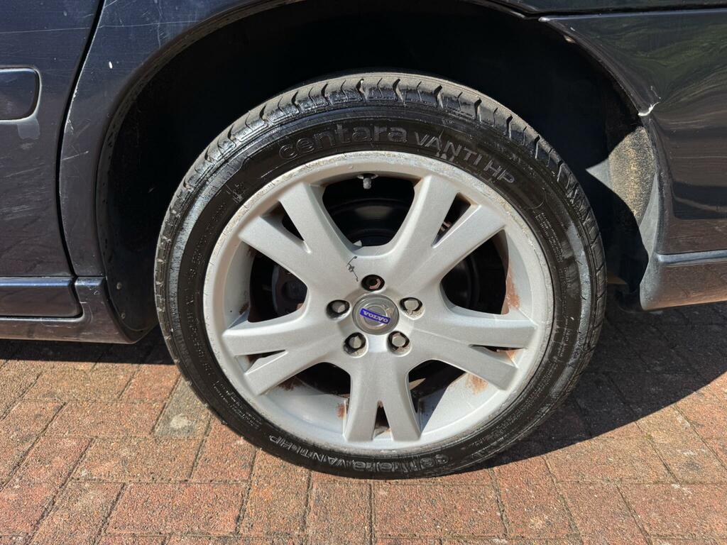 Volvo V70 2.5T Se Geartronic Silver #65