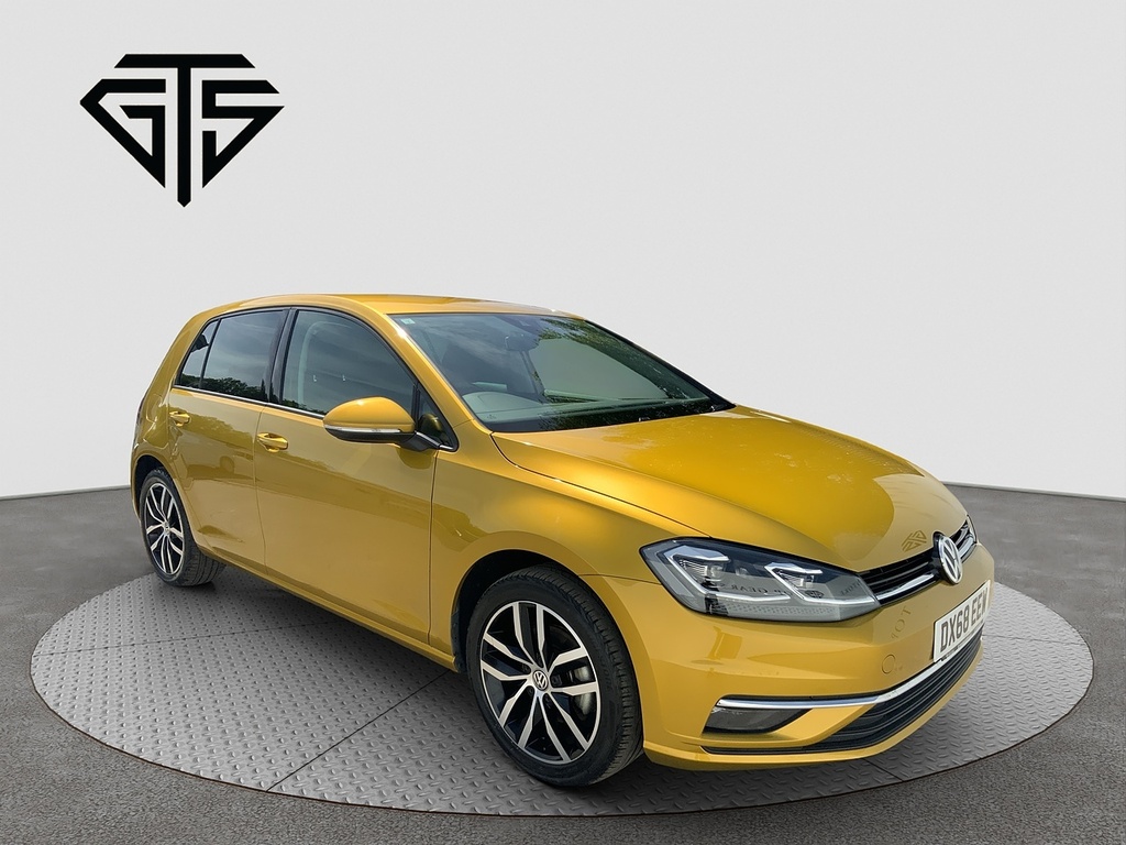 Volkswagen Golf Tsi Highline Tech-edition Gold