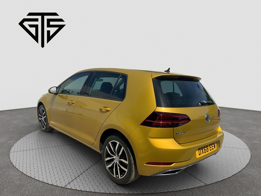 Volkswagen Golf Tsi Highline Tech-edition Gold #5