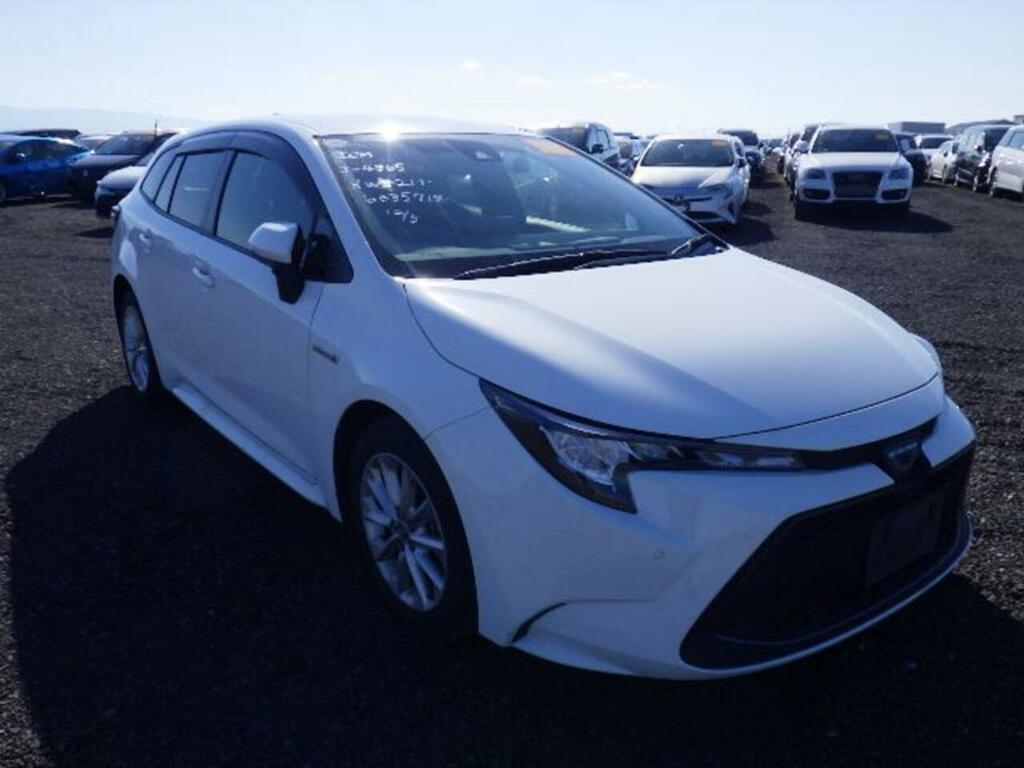 Toyota Corolla Hybrid S White #2