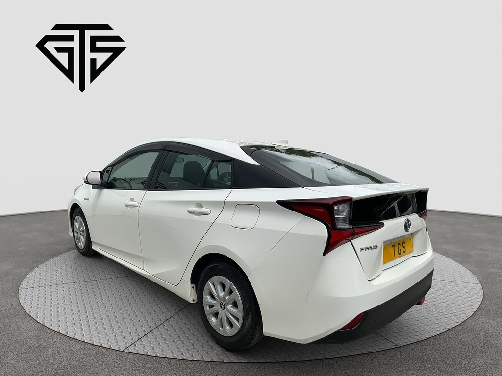 Toyota Prius E White #3