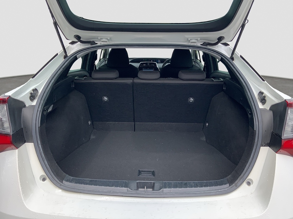 Toyota Prius Hatchback 1.8 Vvt-h Active Hatchback Hy White #16