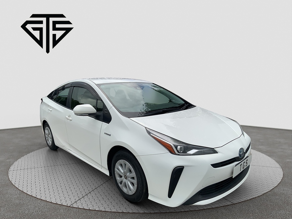 Toyota Prius E White