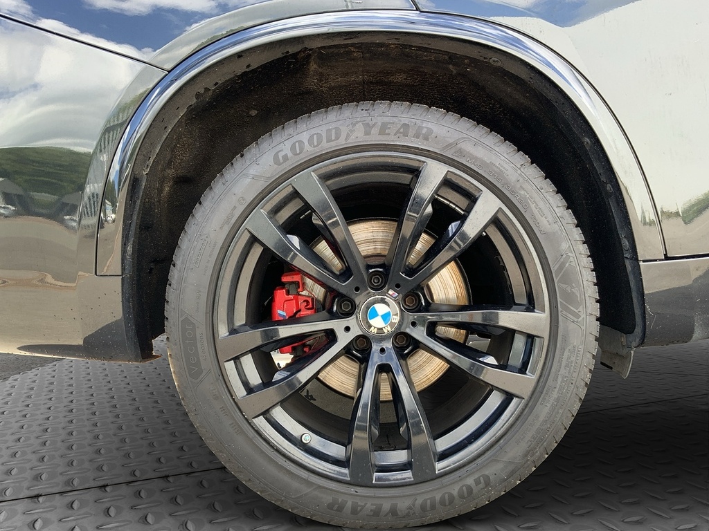 BMW X5 Estate Black #24