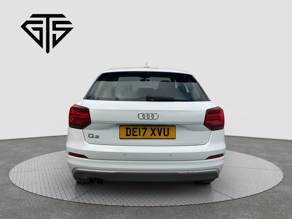 Audi Q2 Tfsi Cod S Line White #4