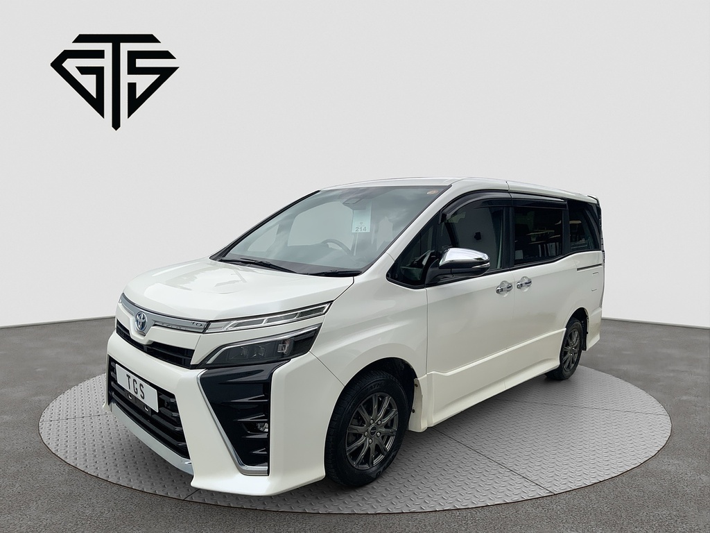 Toyota Voxy Mpv White #7