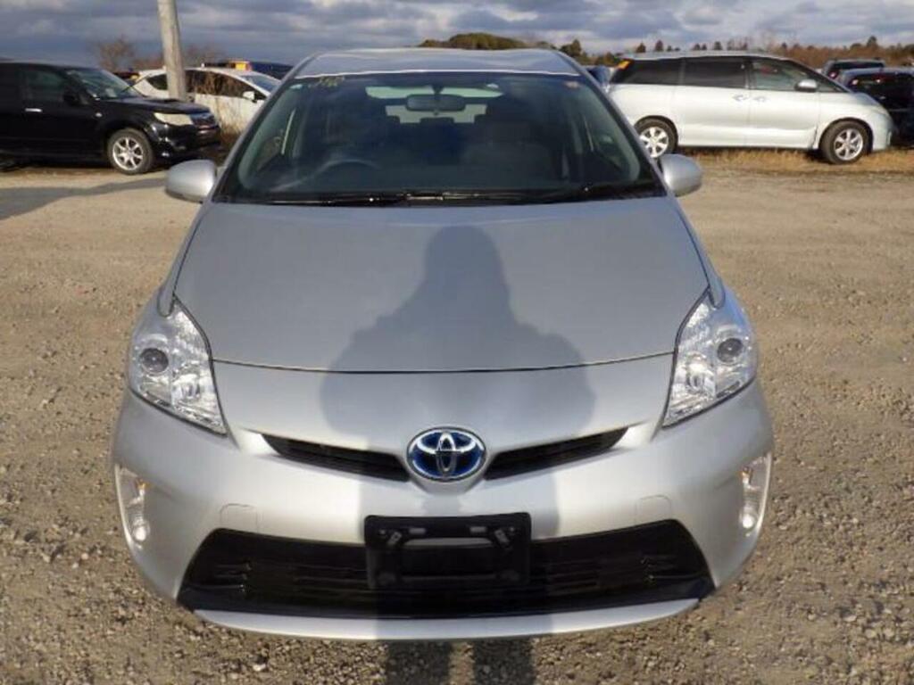 Toyota Prius L Silver